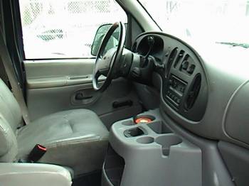 Ford E150 2001, Picture 2