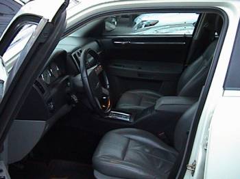 Chrysler 300 2005, Picture 3