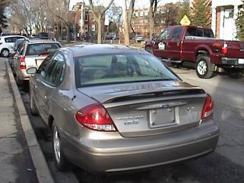 Ford Taurus 2004, Picture 2