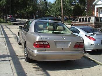 Mercedes E 320 2000, Picture 2