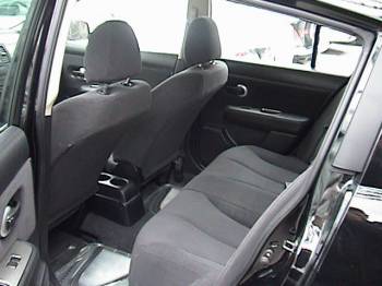 Nissan Versa 2011, Picture 4