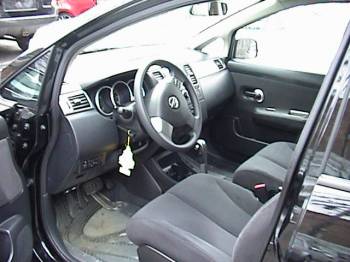 Nissan Versa 2011, Picture 5
